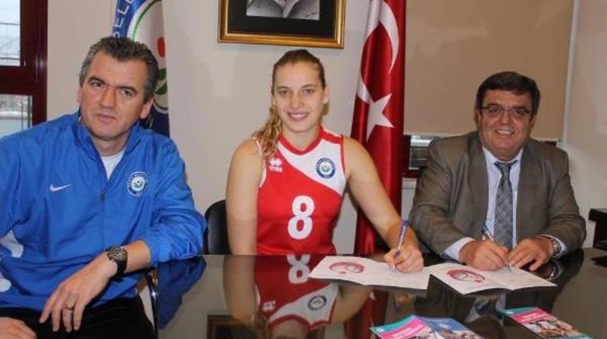Nil&uuml;fer Belediyespor Cansu'yla Imzaladı