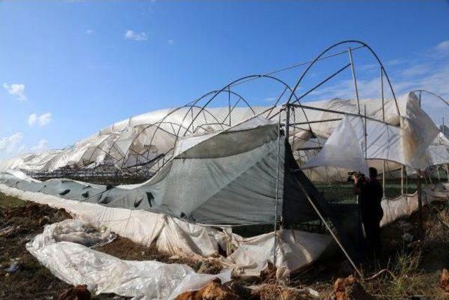 Antalya'da Hortum Seralara Büyük Zarar Verdi