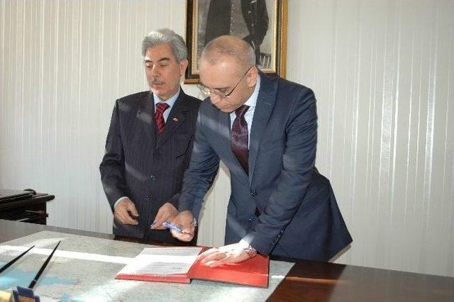 Bitlis Emniyet Müdürlüğünde Devir Teslim Töreni Gerçekleşti