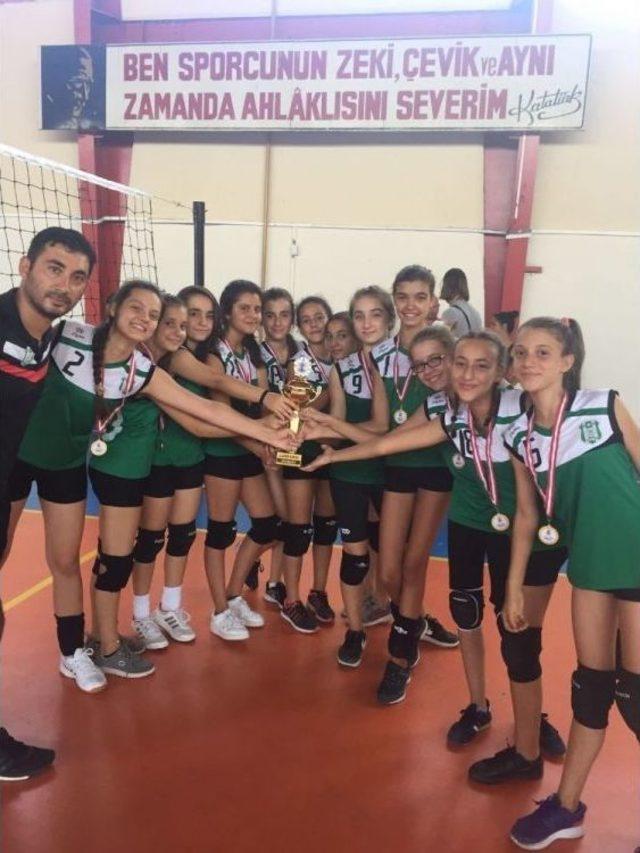 Saruhanlı Belediyespor’da Voleybol Heyecanı Başlıyor