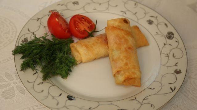 Paçanga böreği nasıl yapılır?