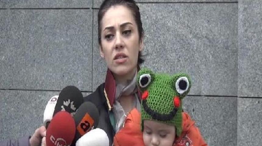 Kadın Avukatın Protestosu: 7 Aylık Bebeğiyle Duruşmaya Girdi
