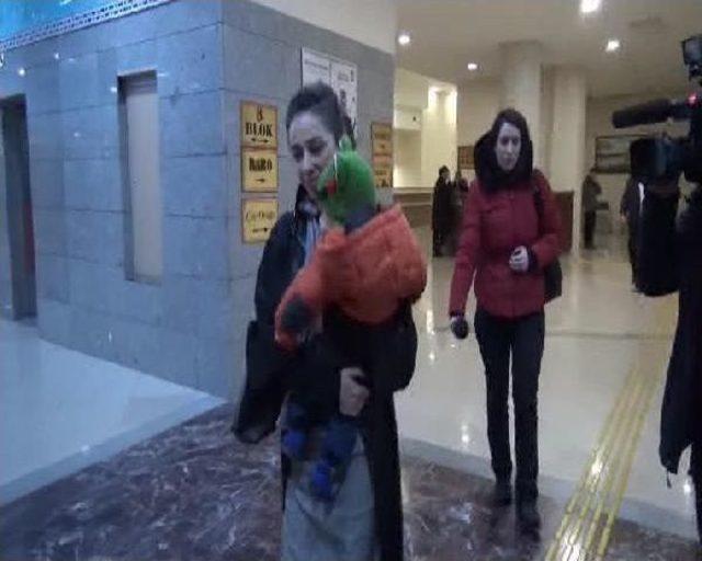 Kadın Avukatın Protestosu: 7 Aylık Bebeğiyle Duruşmaya Girdi