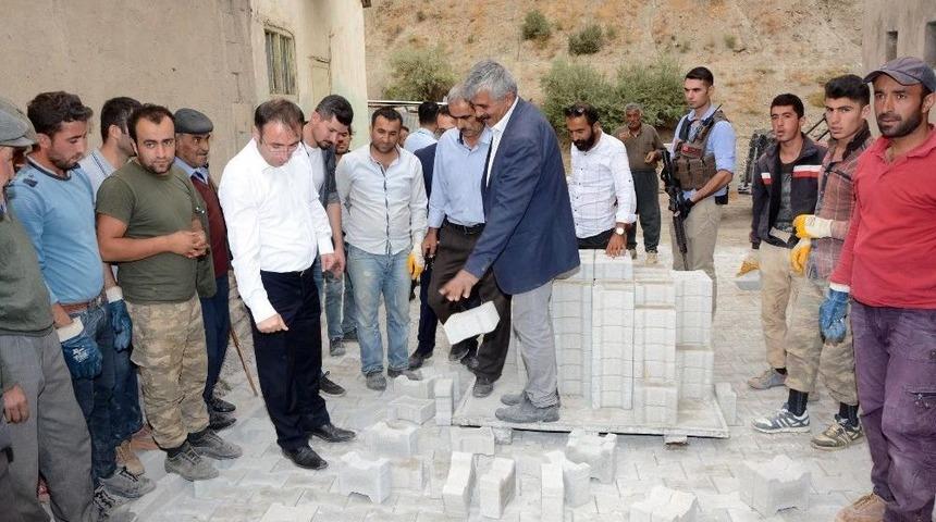 Akg&uuml;l: &ldquo;vatandaştan Oy Aldılar, Ter&ouml;riste Hizmet Ettiler&rdquo;