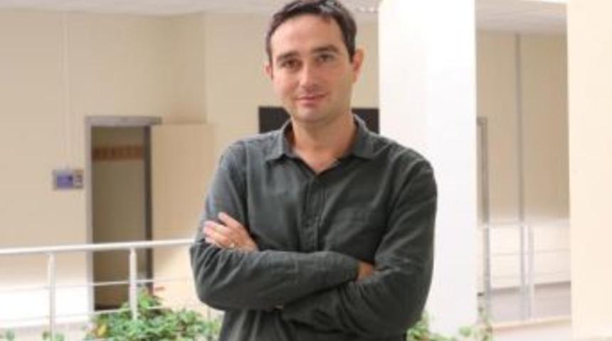 Yrd. Do&ccedil;. Dr. B&uuml;y&uuml;kbay: Abd'nin Vize Kısıtlaması Insan Haklarıyla Bağdaşmıyor