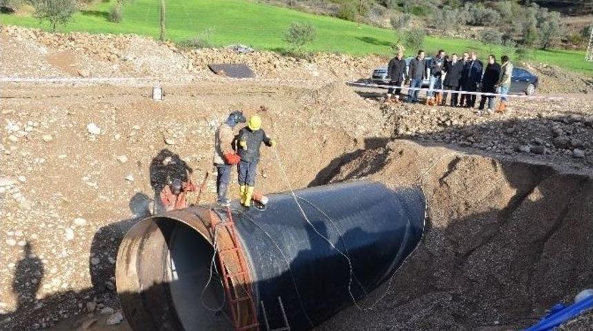 Dsi B&ouml;lge M&uuml;d&uuml;r&uuml; &Ouml;zg&uuml;r, İ&ccedil;mesuyu İsale Hattı İnşaatını İnceledi