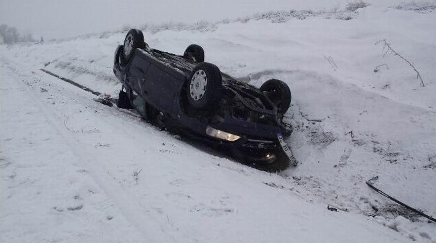 Sivas&rsquo;ta Trafik Kazası: 3 Yaralı