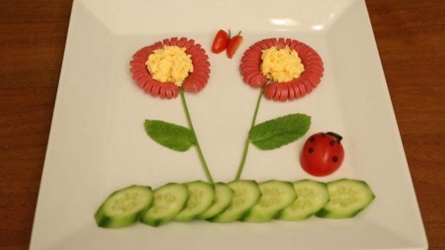 Sosisli kahvaltı sunumu nasıl yapılır?