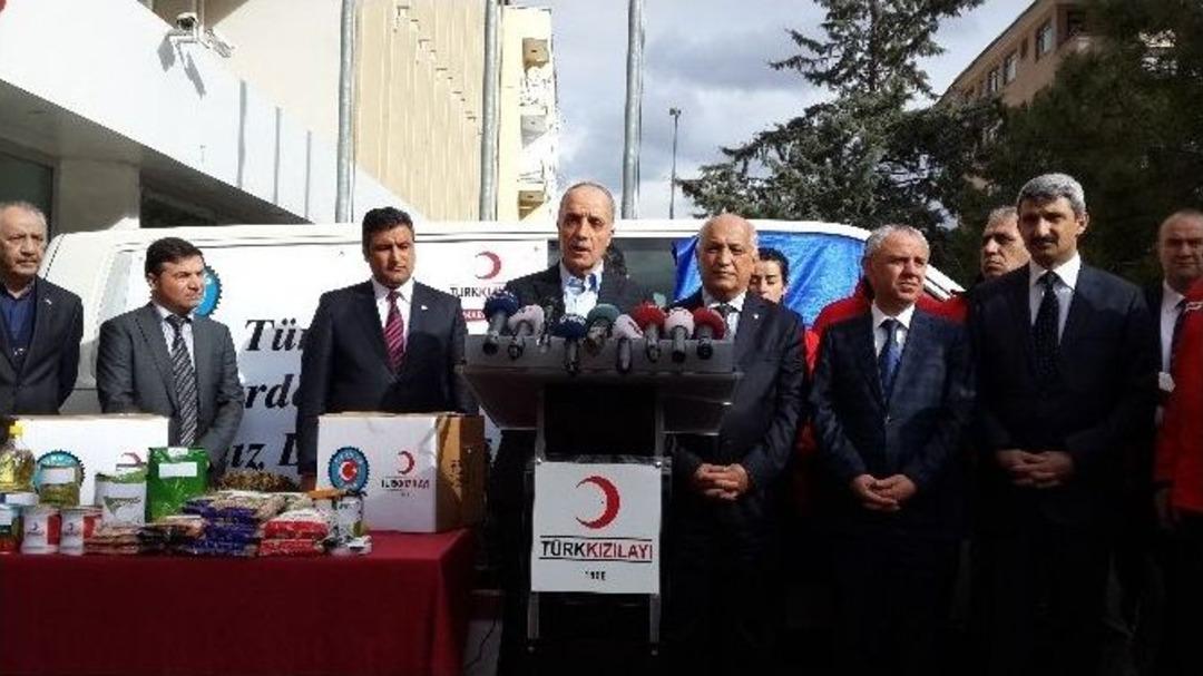 Kızılay Ve T&uuml;rk-iş&rsquo;ten Başkent&rsquo;teki T&uuml;rkmenlere Yardım