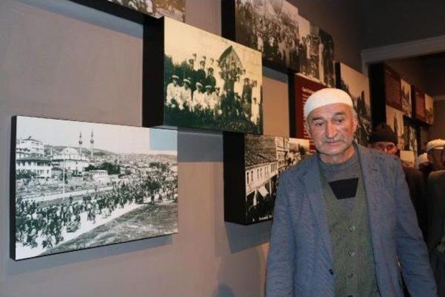 170 Yaşlı Otob&uuml;slerle Alınıp Sinemada Film Izledi 1