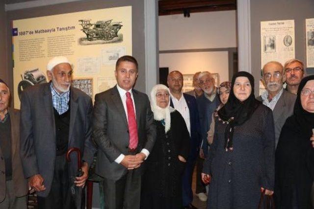 170 Yaşlı Otob&uuml;slerle Alınıp Sinemada Film Izledi 3