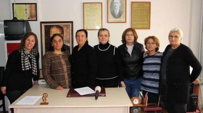 Cumhuriyet Kadınları Derneği'nden M&uuml;ft&uuml;lere Nikah Yetkisine Tepki