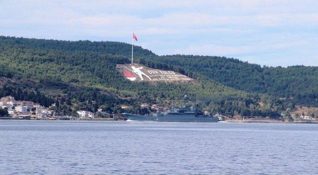 Rus Savaş Gemisi Çanakkale Boğazı’ndan Geçti