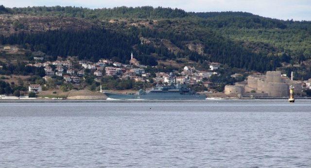 Rus Savaş Gemisi Çanakkale Boğazı’ndan Geçti