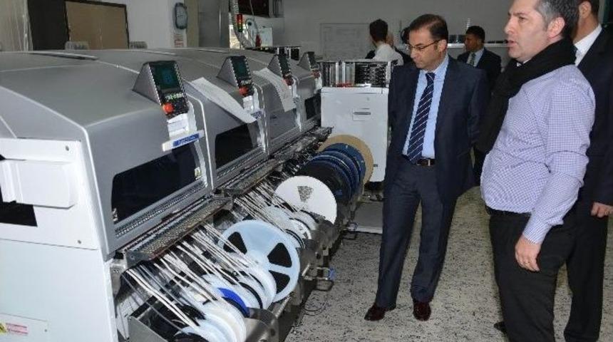 Vali T&uuml;rker, Serbest B&ouml;lgede İncelemelerde Bulundu