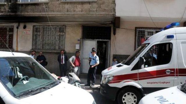 Yalnız Yaşadığı Evde Ölü Bulundu