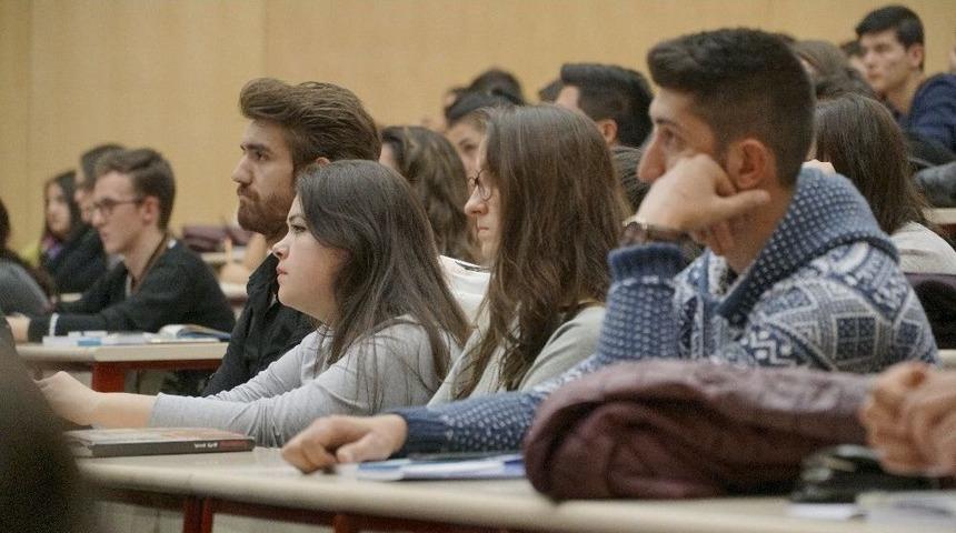 A&ccedil;ık&ouml;ğretim&rsquo;de &Uuml;cretsiz Y&uuml;zy&uuml;ze Dersler Başlıyor