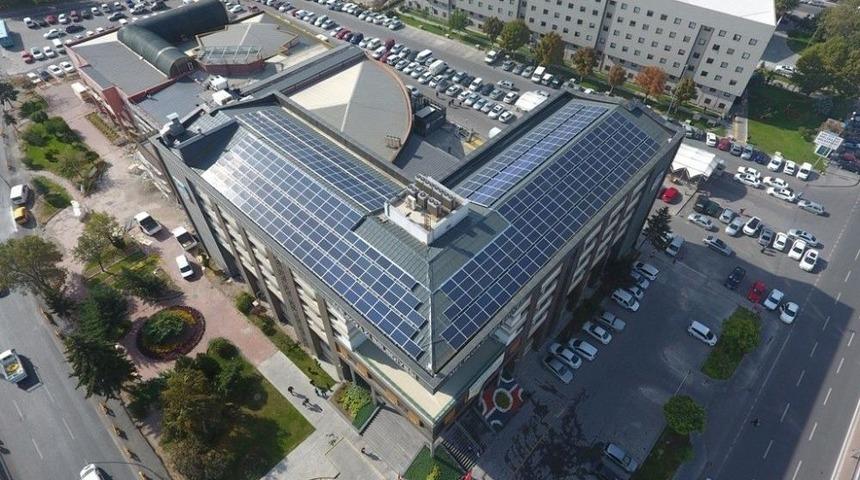 Elektriğini G&uuml;neşten Alan Belediye Binası