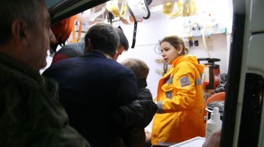 D&uuml;zce&rsquo;de Trafik Kazaları: 5 Yaralı