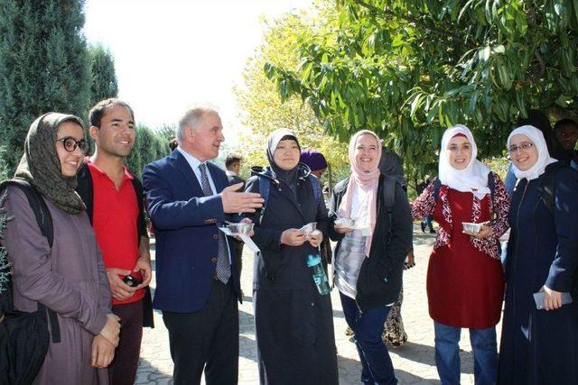 Sakarya Üniversitesi Tömer’de Aşure İkramı