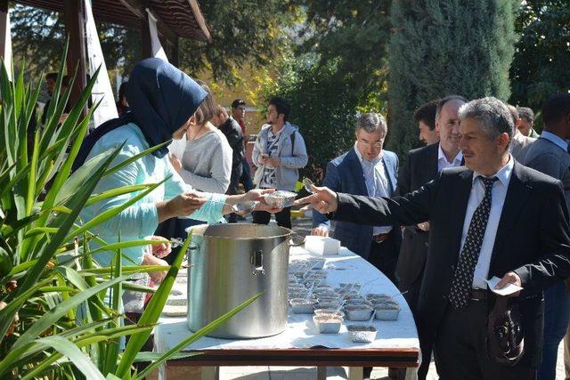 Sakarya Üniversitesi Tömer’de Aşure İkramı