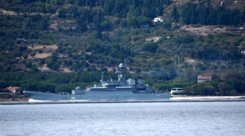 Rus Savaş Gemisi Çanakkale Boğazı'ndan Geçti