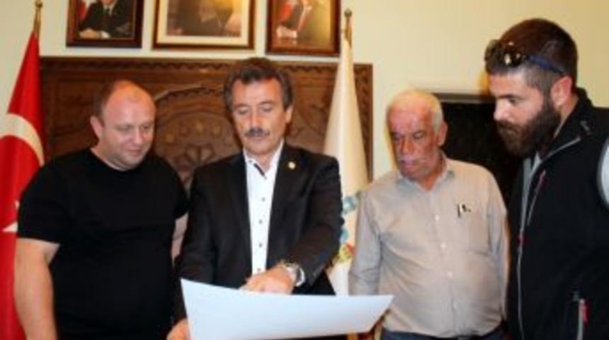 &Ccedil;elik&rsquo;ten Yatırımcıya Tam Destek