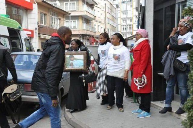 22 Yaşındaki Kongolu Sığınmacı Kadın, Karnındaki 6 Aylık Bebeğiyle Öldü