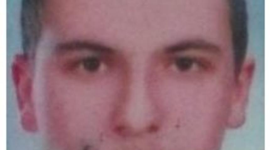 Kendisini Asarak İntihar Etti