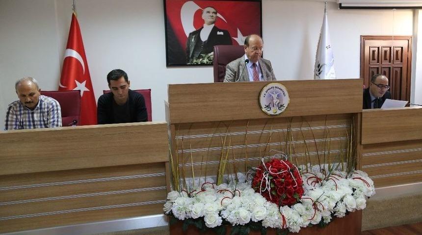 Efeler Belediyesinin 2018 B&uuml;t&ccedil;esi Kabul Edildi