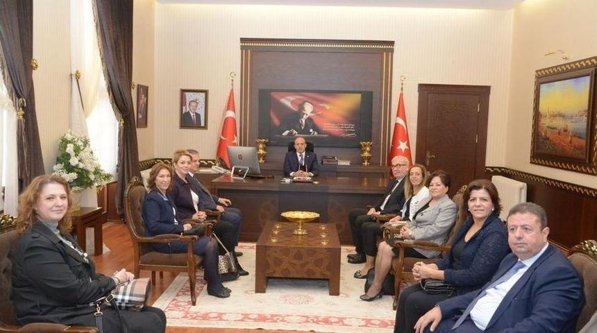 Vali &Ccedil;ift&ccedil;i, İnsan Hakları Kurulu &Uuml;yelerini Ağırladı