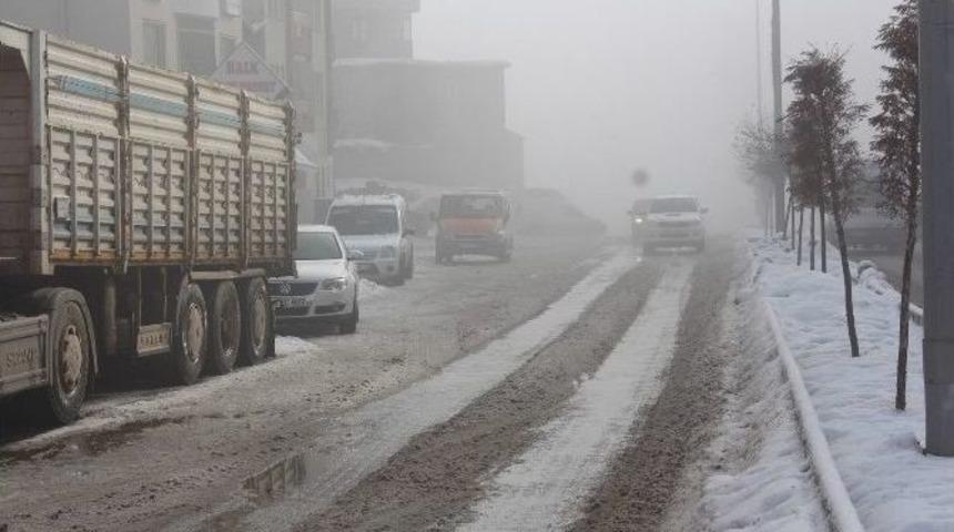 Hakkari&rsquo;de Soğuk Hava Ve Sis