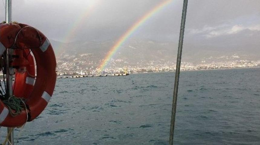Alanya&rsquo;da G&ouml;kkuşağı Ş&ouml;leni