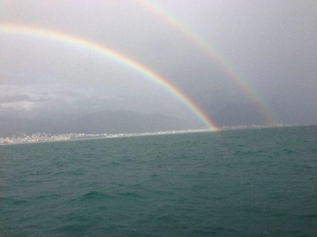 Alanya’da Gökkuşağı Şöleni