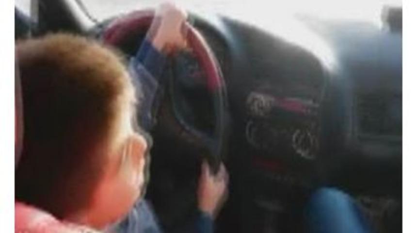 K&uuml;&ccedil;&uuml;k Drift&ccedil;i İnternet Fenomeni Oldu