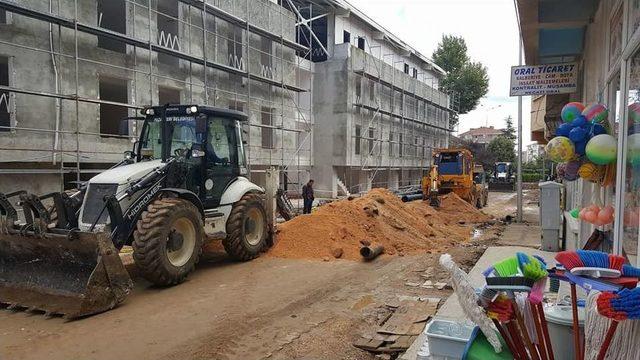 Pazaryeri İş Ticaret Ve Kültür Merkezi’nin Kanalizasyon Çalışmaları Başladı