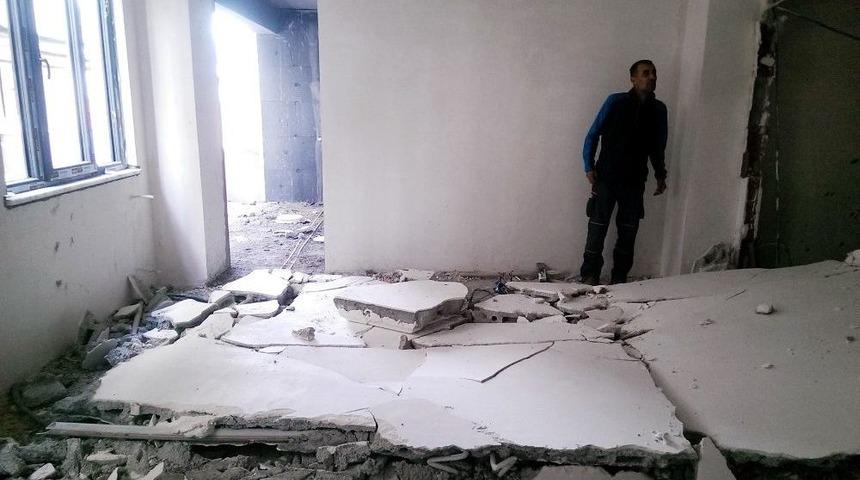 &Uuml;zerine Duvar Devrilen İş&ccedil;i Yaralandı