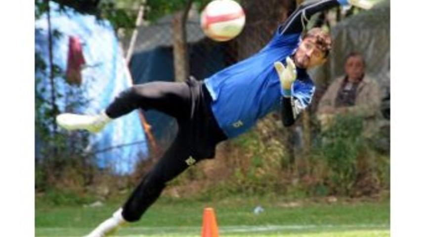 Altay'da Kaleci Bulut'la Yollar Ayrıldı