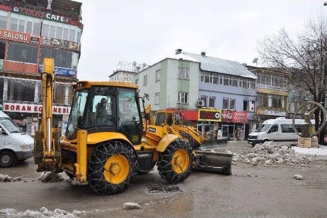 Tunceli Belediyesi’nden Karla Mücadele Çalışması