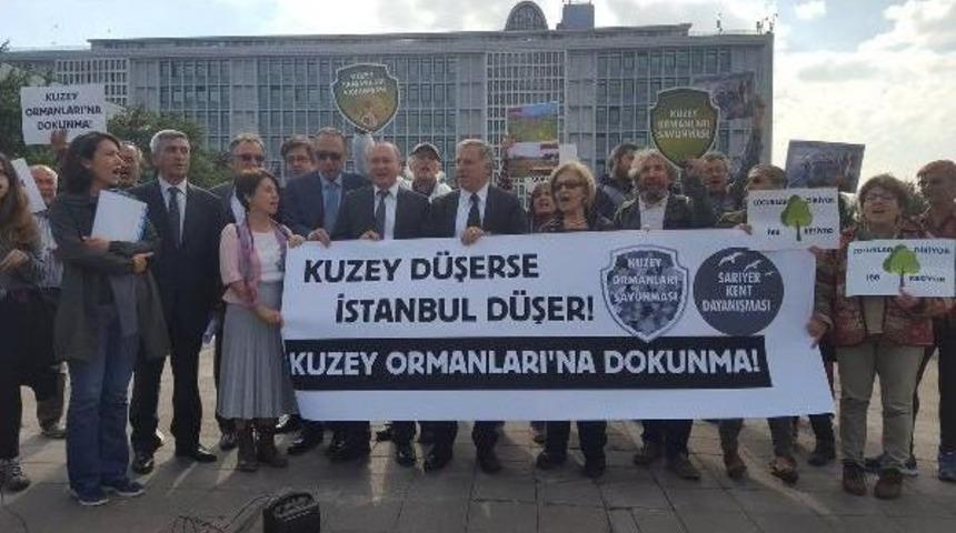 İbb &Ouml;n&uuml;nde Ağa&ccedil; Kesme Protestosu