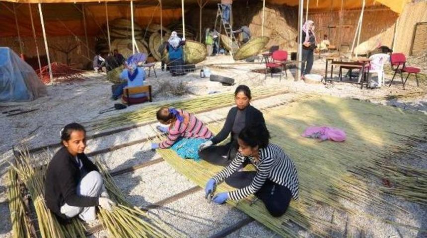 Toroslar'ın Kargıları Plaj Semsiyesi Oluyor