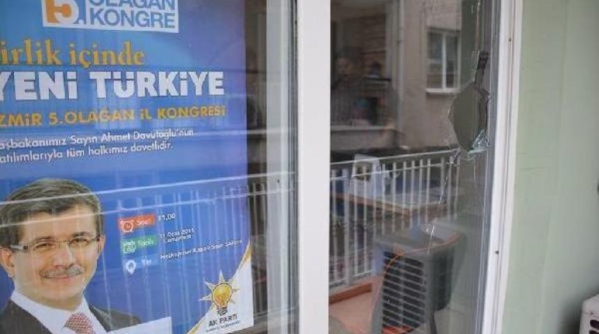 Ak Parti Il&ccedil;e Binasını Taşladığı &Ouml;nes&uuml;r&uuml;len 2 Kişi Yakalandı