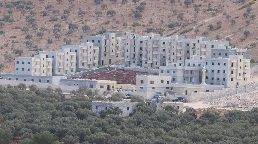 Suriye Sınırında "yetim K&ouml;y&uuml;" İnşaatı