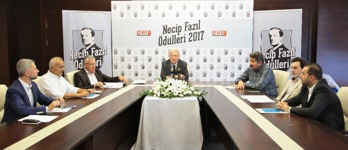 Necip Fazıl &Ouml;d&uuml;lleri Sahiplerini Buldu