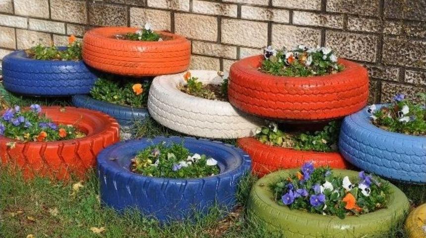 Araba Lastiğinden Saksı