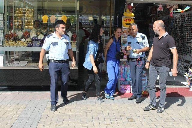 Kuyumcuya Sahte Altın Satmak İsterken Yakalandı