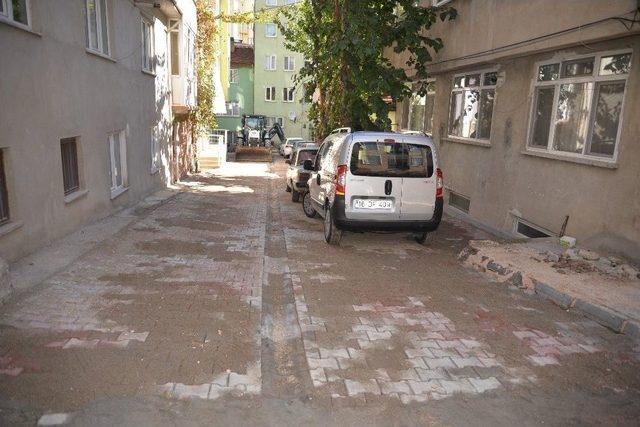 Asfalt Yama Ve Parke &Ccedil;alışmaları Devam Ediyor 1