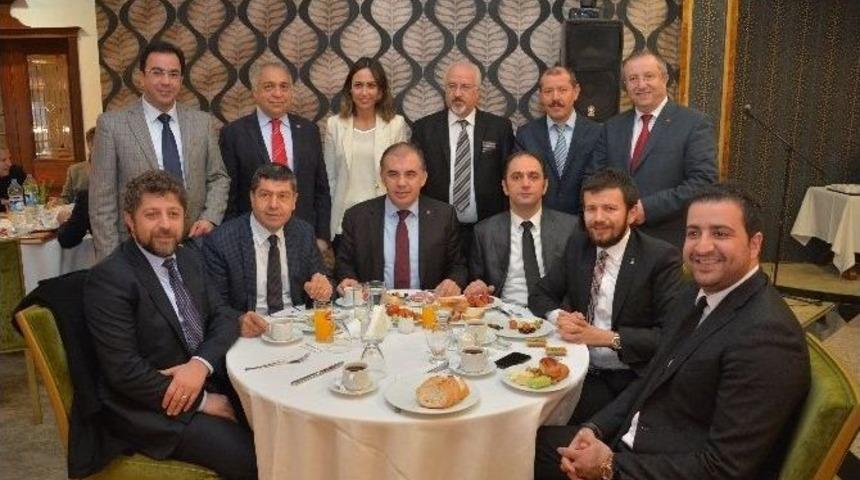 Ak Parti İzmir Teşkilatı Kongre Hazırlıklarını S&uuml;rd&uuml;r&uuml;yor