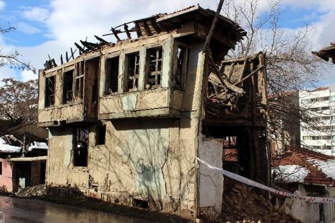 Kar Odunpazarı Evlerini De Vurdu