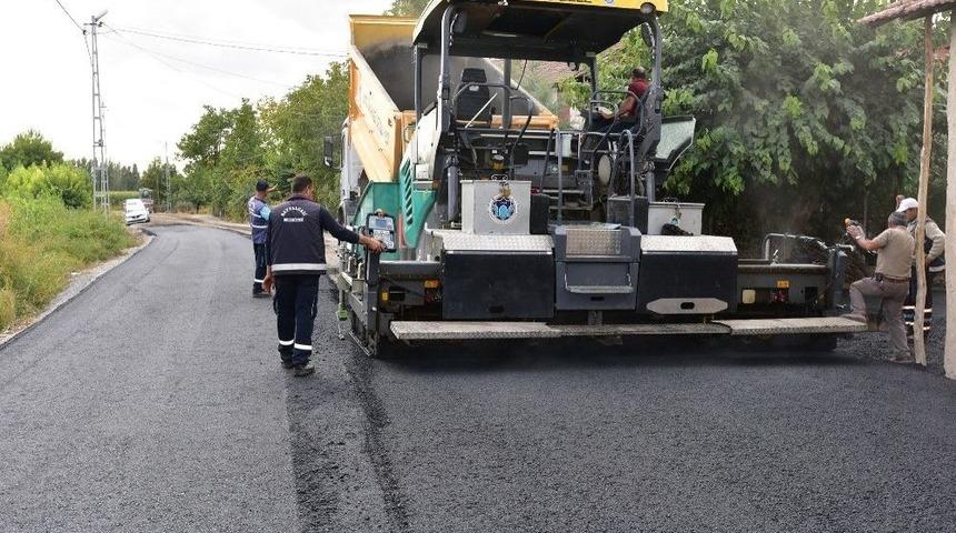 Kemerk&ouml;pr&uuml; Mahallesine Sıcak Asfalt